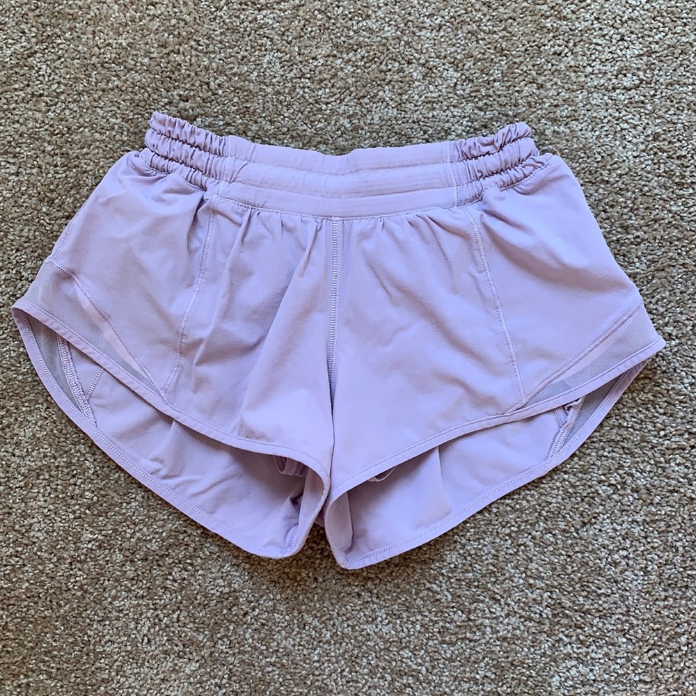 Lululemon Hotty Hot Low Rise Lined 2.5”
